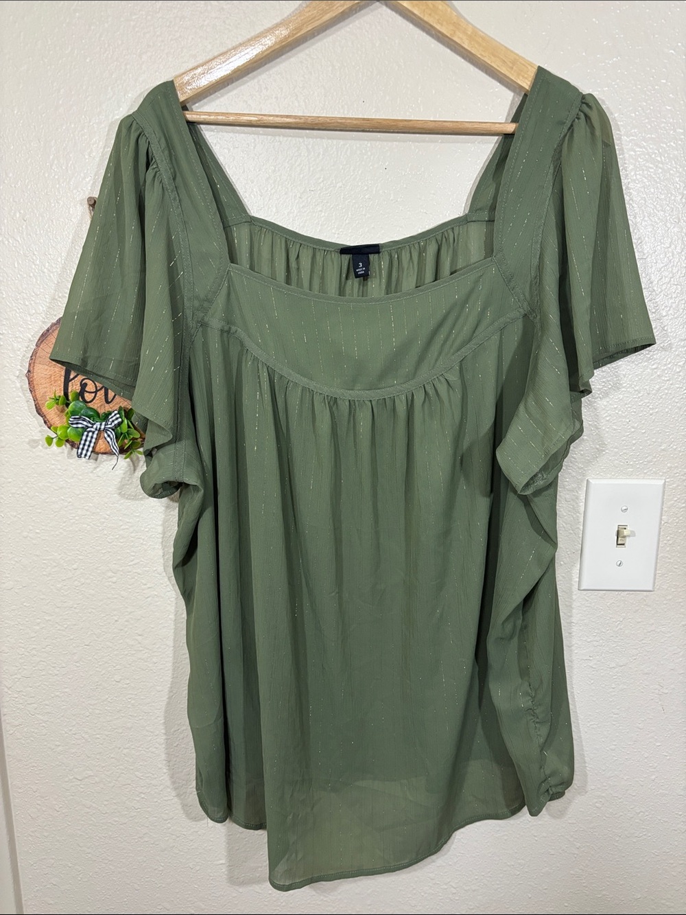 Torrid Crinkle Chiffon Olive Green Flutter Sleeve Top Size 3X